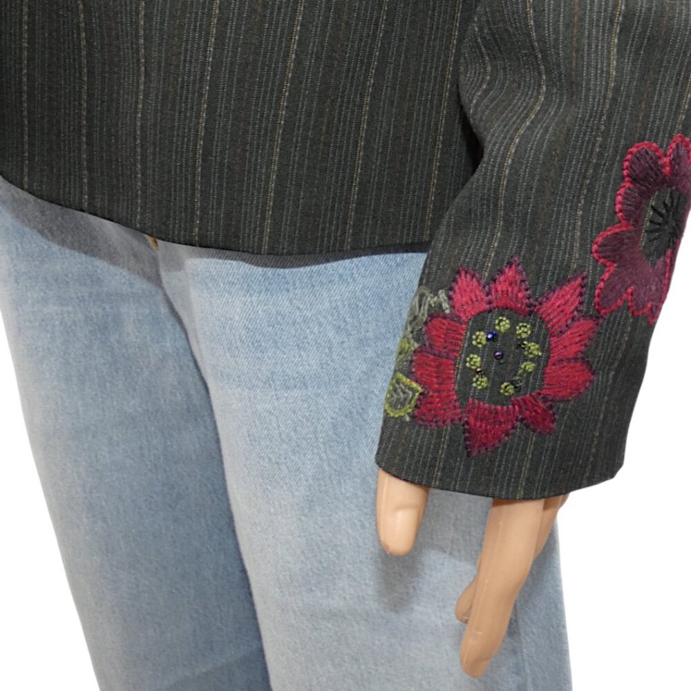 Embroidered Floral Pinstripe Blazer Size 8 Black Whimsigoth Boho Grunge Y2K - Picture 8 of 9